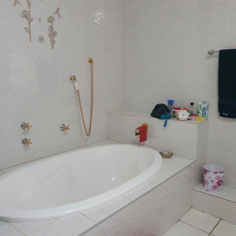 4 Bedroom Property for Sale in Ladybrand Free State